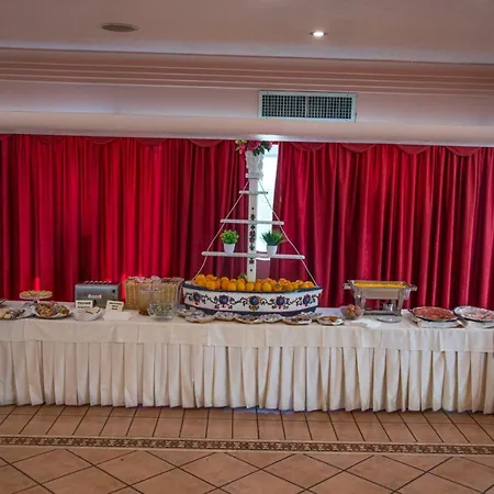 Assinos Palace 4*