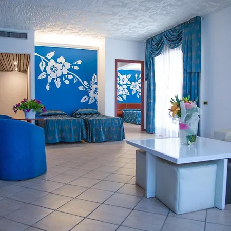 فندق Assinos Palace جيارديني ناكسوس