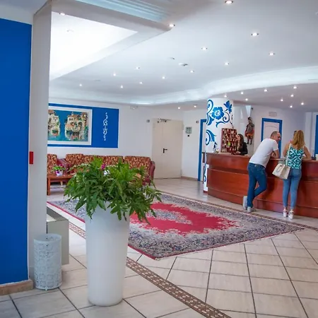 Assinos Palace فندق