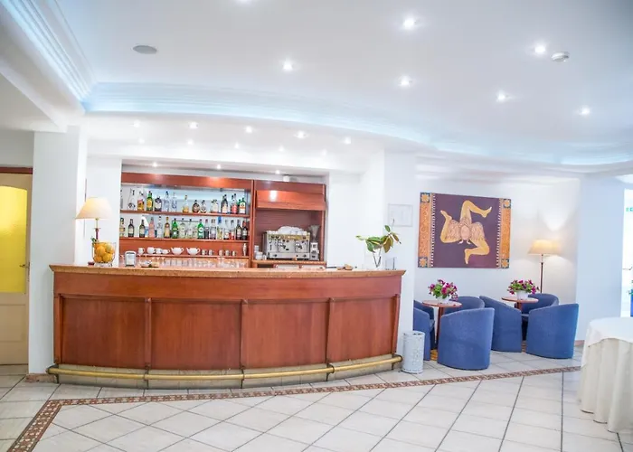 Hotel Assinos Palace Giardini-Naxos