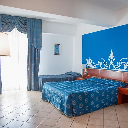 Отель Assinos Palace Джардини-Наксос