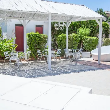 Assinos Palace Отель