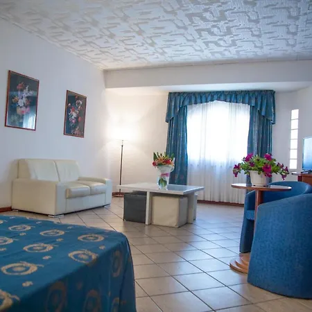 Assinos Palace Отель Джардини-Наксос